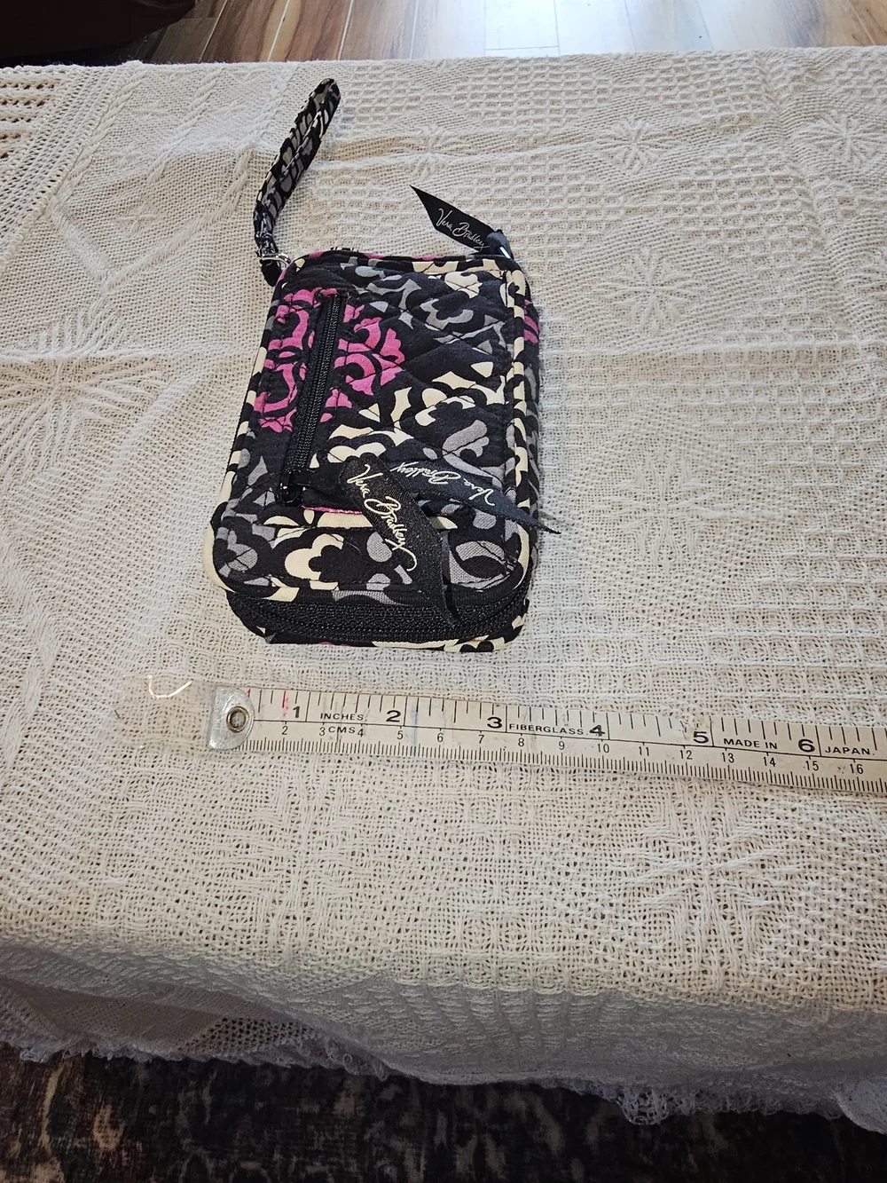 Vera Bradley Black, White & Pink Quilted Wristlet - Picture 10 of 11